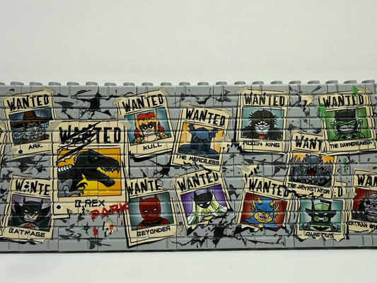 Hades DC Brick DC Universe "Wanted" Graffiti Wall (55cm)