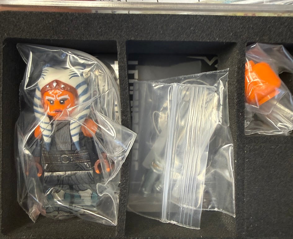 Baggles x LCM Ahsoka Tano (Grey Ronin)