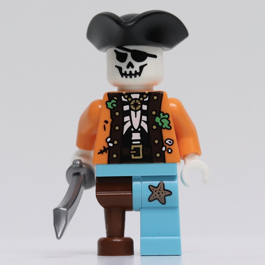 KTown Bricks Alchemy Skeleton Pirate 09