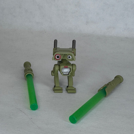 Baggles Exiled Scrapper Droid & Lightsaber