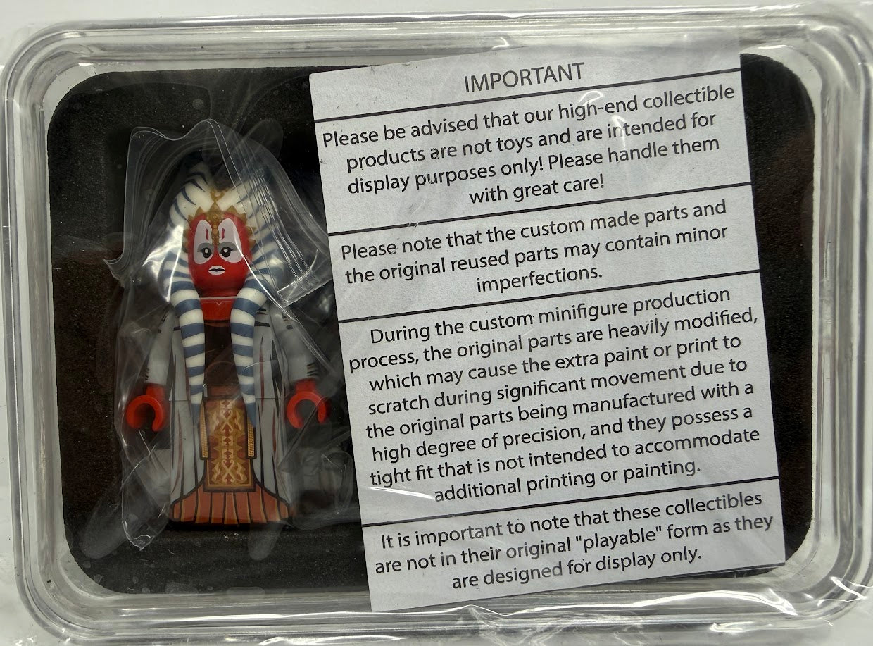 Baggles x LCM Motherly Knight (Shaak Ti - Gray Variant)