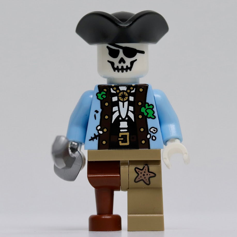 KTown Bricks Alchemy Skeleton Pirate 02